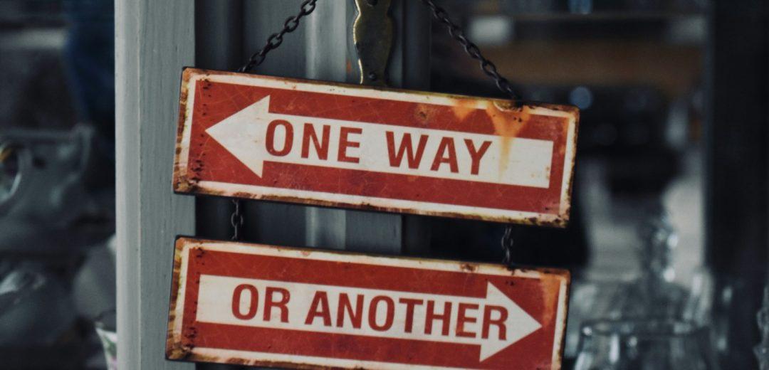 perbedaan payroll financing vs invoice financing